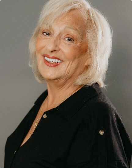 Smiley woman gallery 11